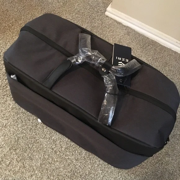 EZRI Weekender Duffle Bag